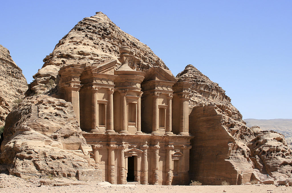 8 Lugares exóticos en Jordania: El tesoro Al Khazneh en Petra