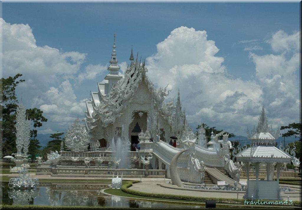 El sorprendente Templo Blanco de Tailandia: Templo blanco de Tailandia desde lejos