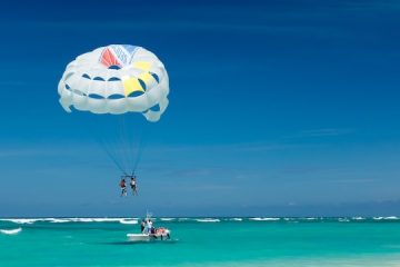 parasailing